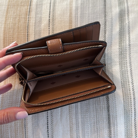 Kate spade wallet - Picture 2 of 3